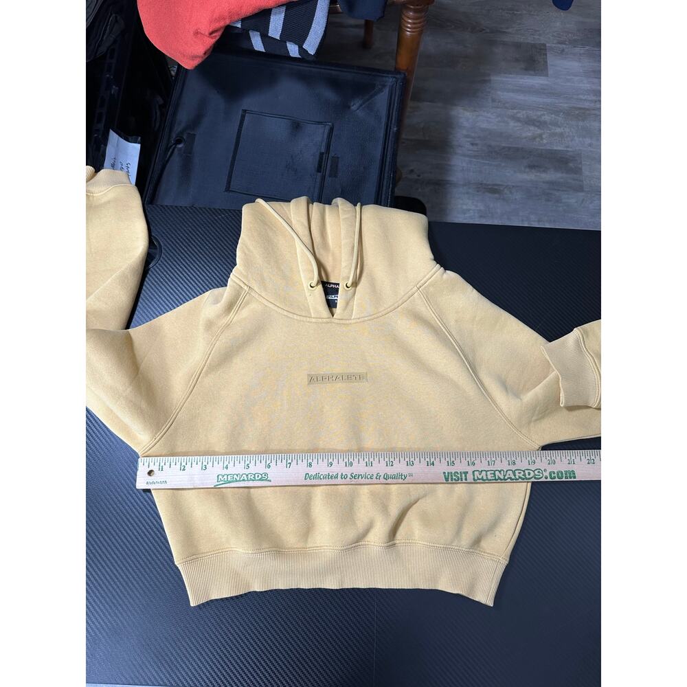 Alphalete Crop Hoodie Gold Size Small Cozy Fleece Chest Spellout Logo - Picture 4 of 9